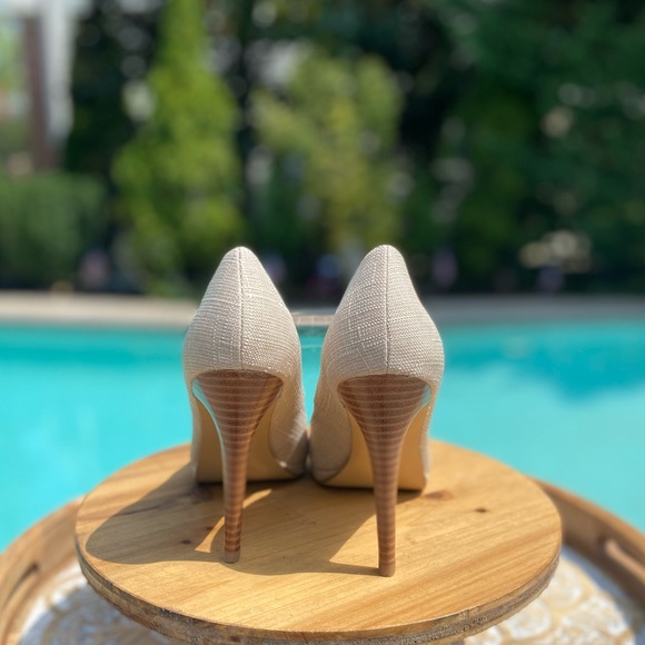 Charles David Size 8M Tan Linen Plateau Pumps - Picture 3 of 4